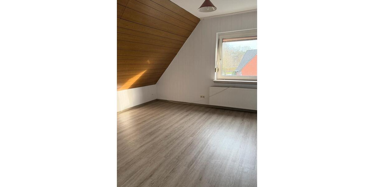 Einfamilienhaus Sögel - 6 Zimmer, 140 m&sup2;, 1.300&euro; | Angebot:25056771