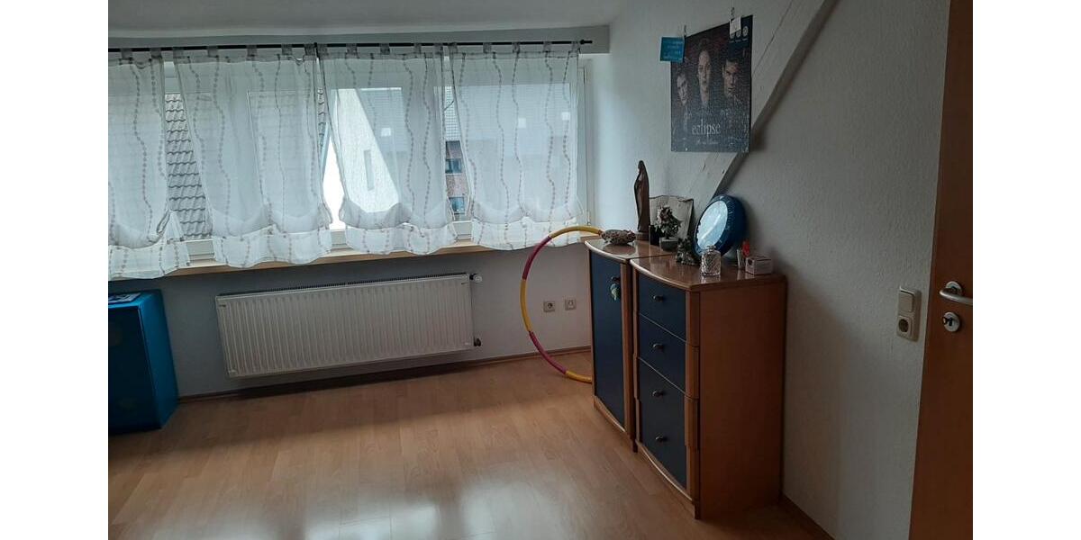 Dachgeschoßwohnung Erkelenz - 3 Zimmer, 76 m&sup2;, 460&euro; | Angebot:26408141