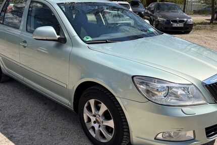 Skoda Octavia 224.224 km 2.999 &euro; München 81929