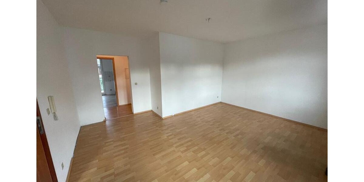 Etagenwohnung Burg Stargard - 2 Zimmer, 48 m&sup2;, 330&euro; | Angebot:24868425