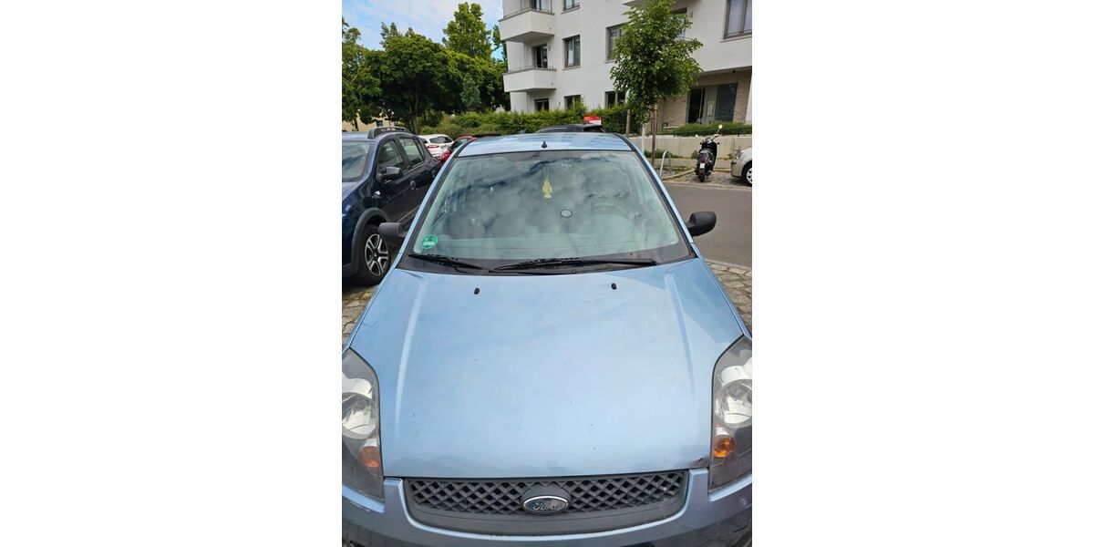 Ford Fiesta 112.000 km 2.800 &euro; Berlin 12249