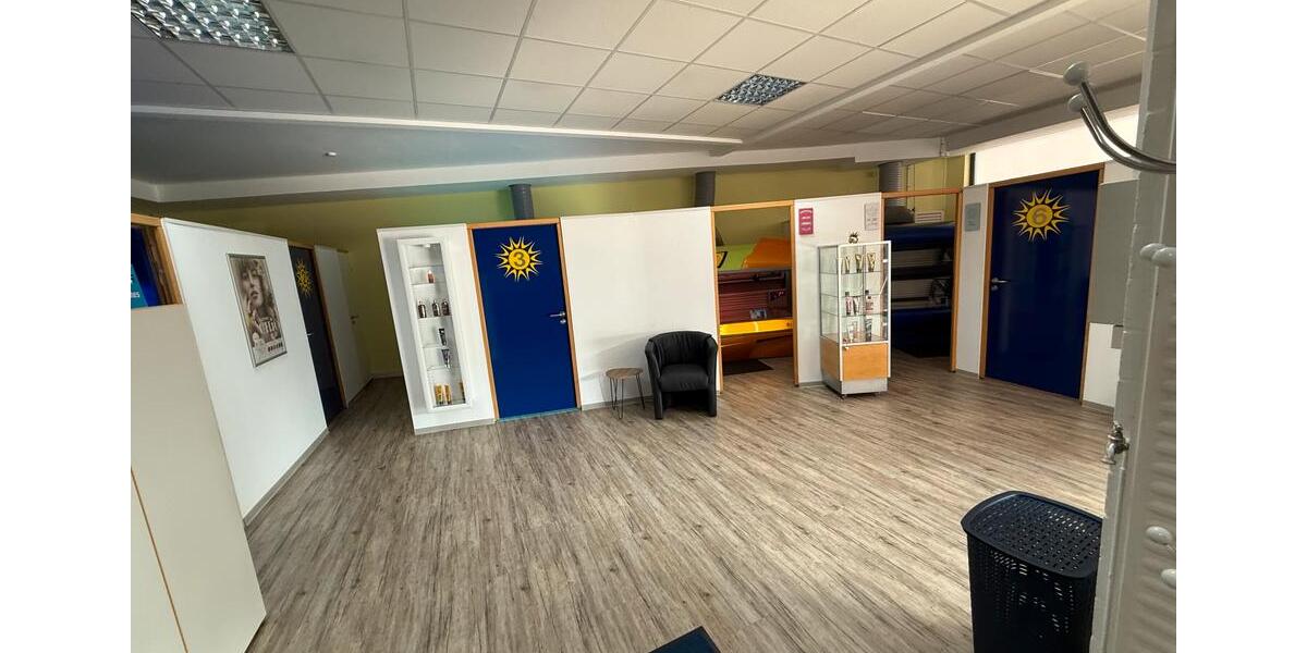 Top Gewerbefläche an Schwalm-Galerie – 110m² 17m Schaufenster zimmer