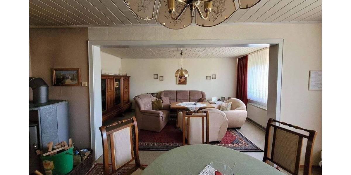 Einfamilienhaus Alsfeld Lingelbach - 7 Zimmer, 180 m&sup2;, 115.000&euro; | Angebot:26879839
