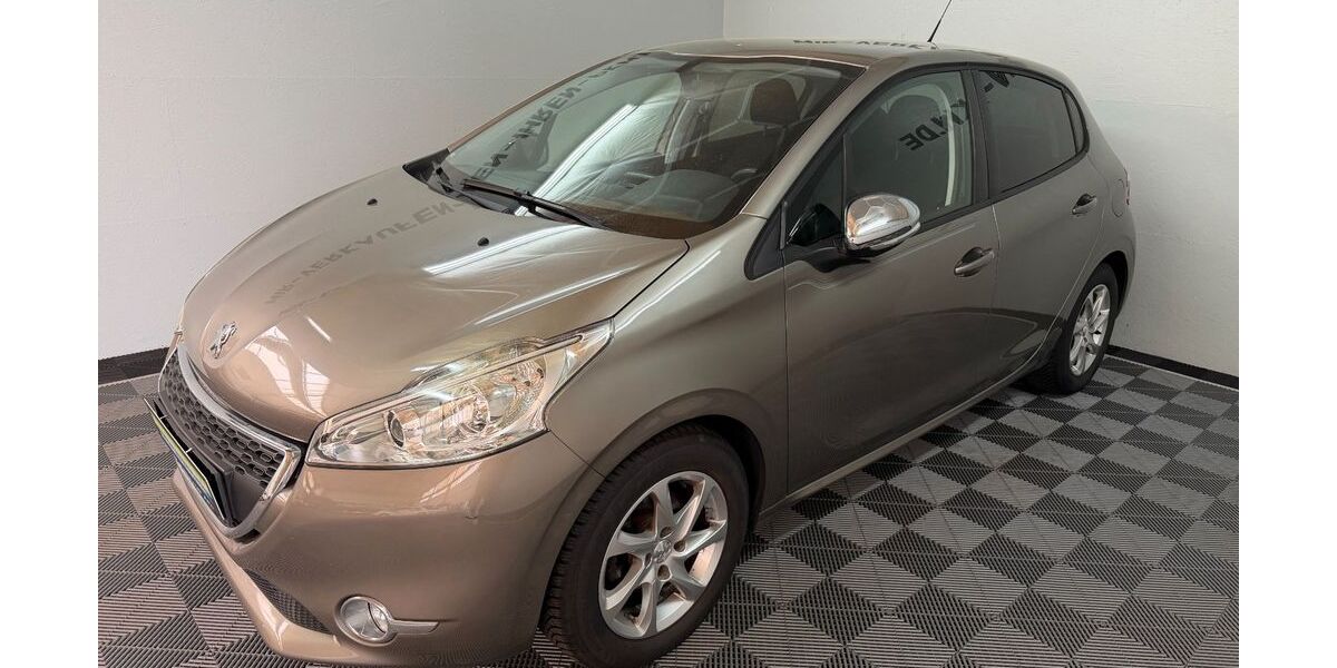 Peugeot 208 54.866 km 4.600 &euro; Fulda 36043