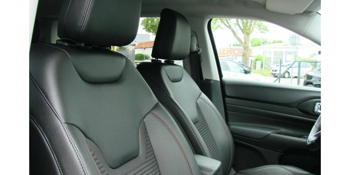 Jeep Compass 1.5 Red-Edition e-Hybrid ACC LED Kamera 29.532 km 22.980 &euro; Falkensee 14612