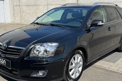 Toyota Avensis 214.000 km 3.290 &euro; Backnang 71522