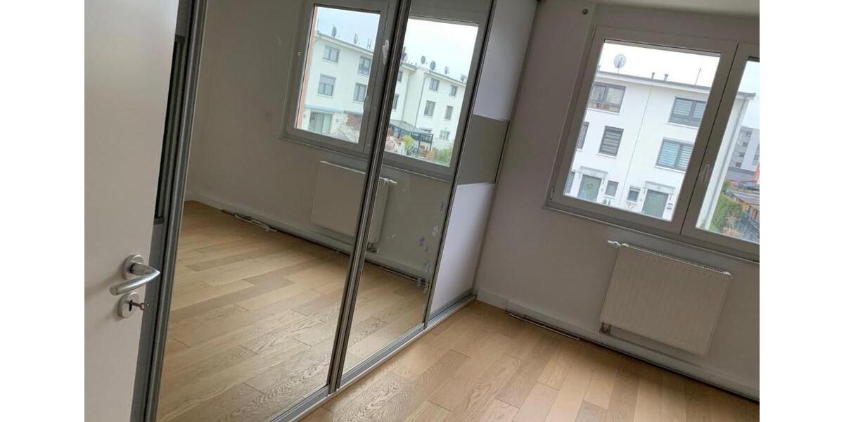 Erstbezug nach Sanierung - Teilmöbliertes REH in Wassernähe 4 zimmer