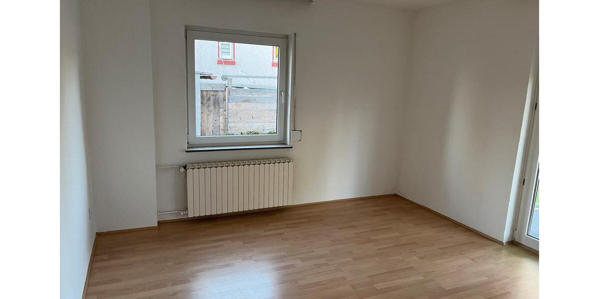 Hochparterre Borken (Hessen) - 3 Zimmer, 107 m&sup2;, 1.100&euro; | Angebot:26551694