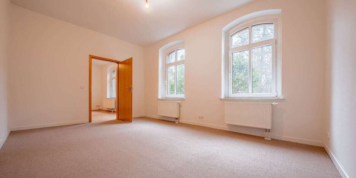 Zweifamilienhaus in ruhiger Naturlage mit Wassernähe– saniertes ehemaliges Bahnhofs-Häuschen - Zweifamilienhaus Sternebeck | Angebot:26095138