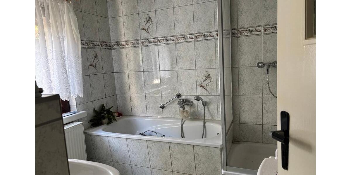 Reihenhaus Zörbig - 7 Zimmer, 132 m&sup2;, 79.500&euro; | Angebot:27081716