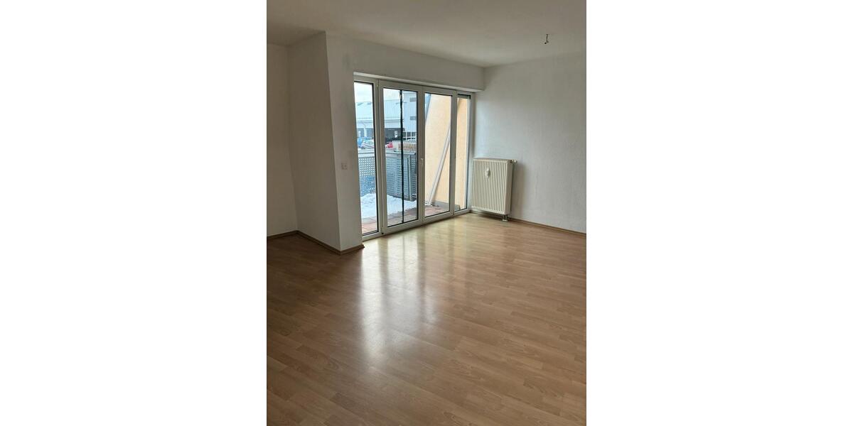Etagenwohnung Forst (Lausitz) - 3 Zimmer, 90 m&sup2;, 450&euro; | Angebot:25569842