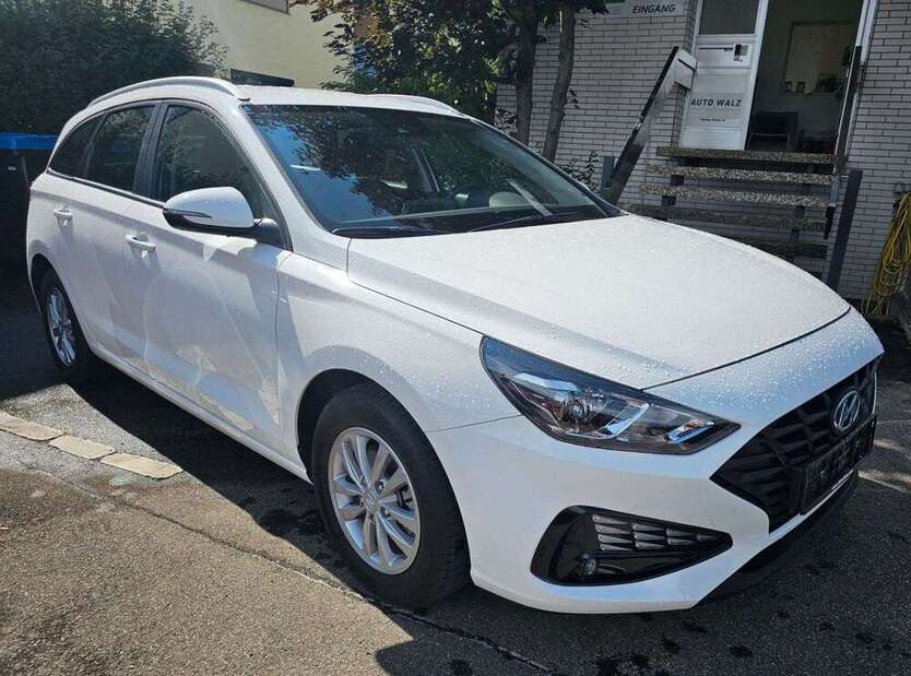 Hyundai i30 24.884 km 16.950 € Leonberg 71229