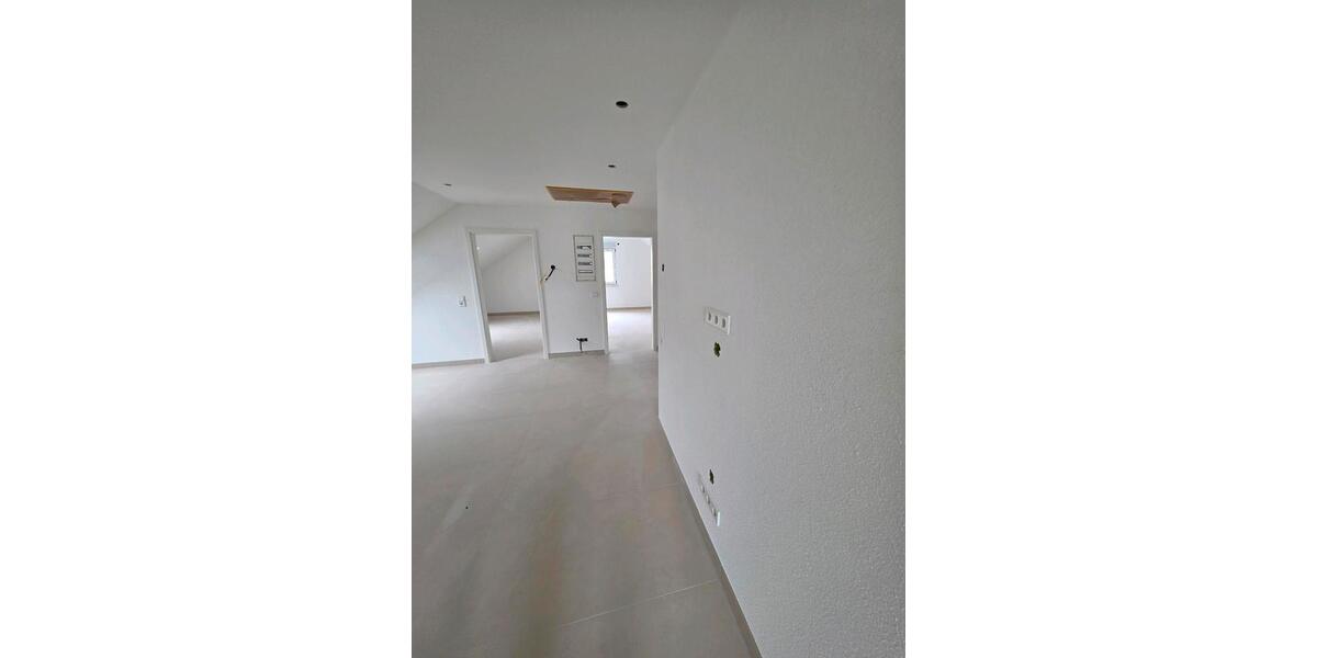 Dachgeschoßwohnung Rheinfelden (Baden) - 3 Zimmer, 80 m&sup2;, 1.200&euro; | Angebot:26400920