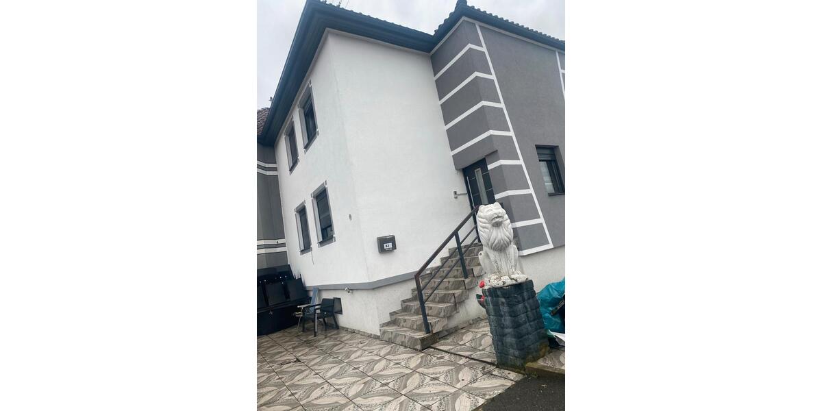 Einfamilienhaus Nürtingen - 6 Zimmer, 225 m&sup2;, 2.000&euro; | Angebot:26387440
