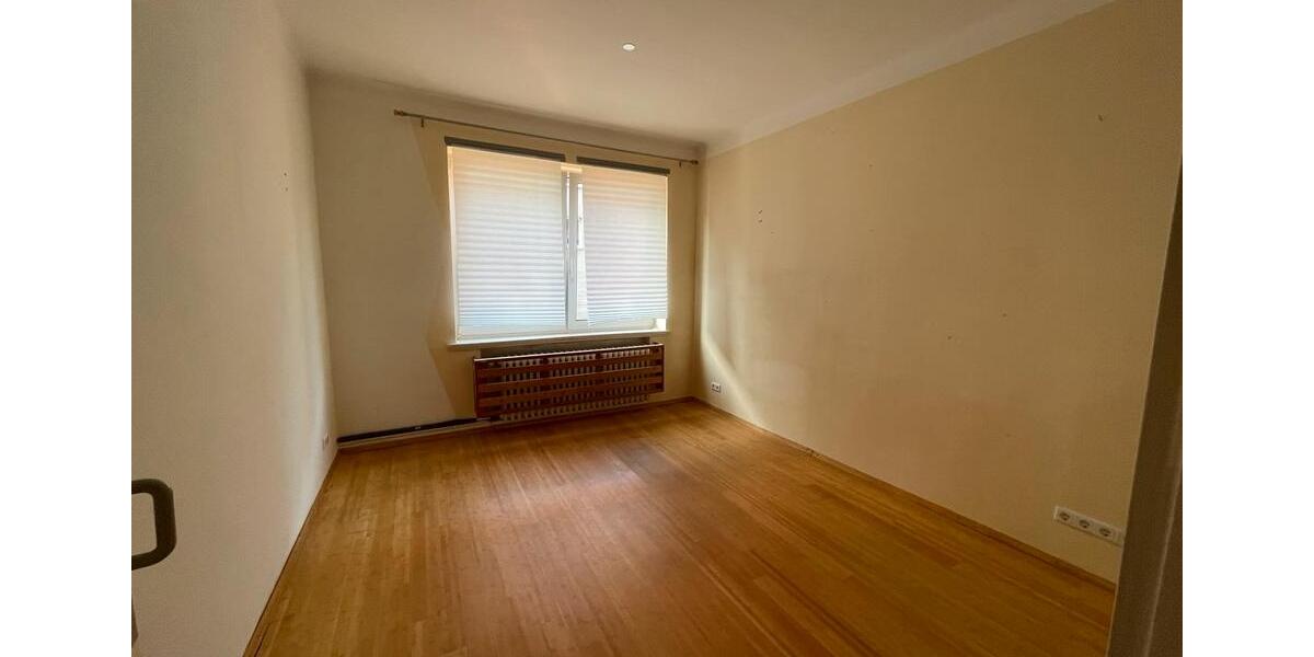 Hochparterre Wilhelmshaven - 3 Zimmer, 77 m&sup2;, 140.000&euro; | Angebot:26073157