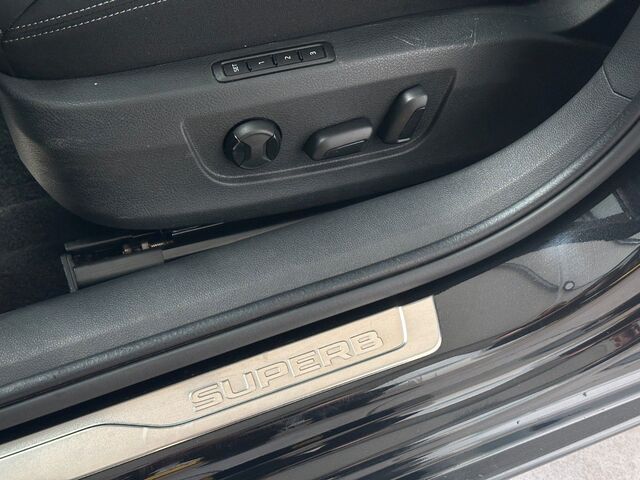 Skoda Superb 1.4 TSI iV DSG STYLE COMBI Navi*Standheiz 96.227 km 20.400 &euro; Gebesee 99189