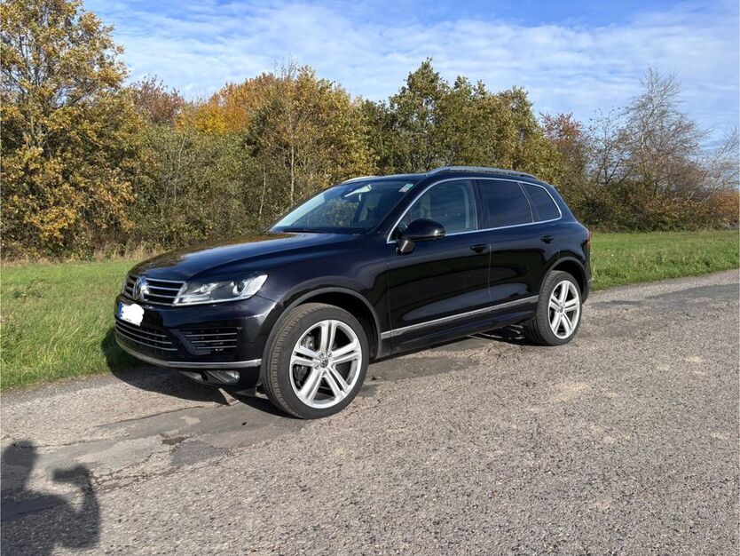 VW Touareg 145.734 km 23.750 € Düsseldorf 40489