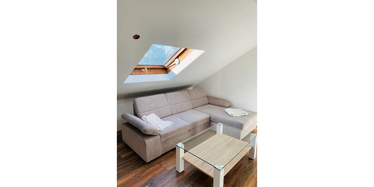 Dachgeschoßwohnung Würzburg Lengfeld - 1 Zimmer, 35 m&sup2;, 600&euro; | Angebot:26351910