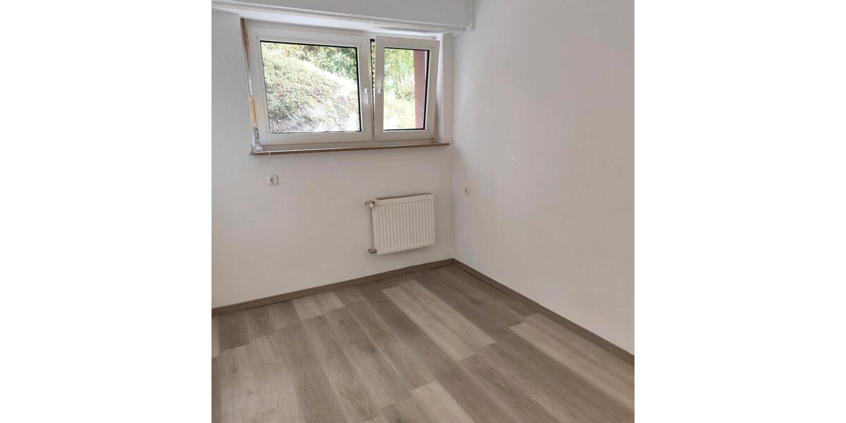 Erdgeschoßwohnung Dillenburg Eibach - 3 Zimmer, 90 m&sup2;, 700&euro; | Angebot:24842768