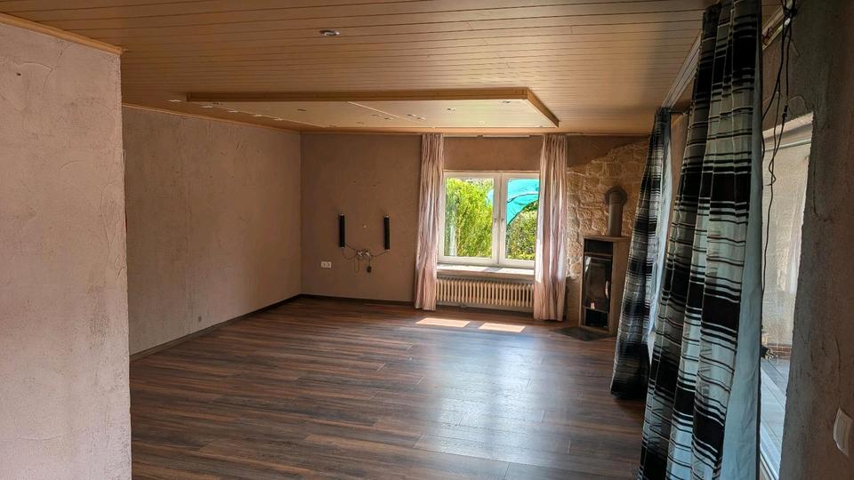 Bungalow Neustadt bei Coburg - 3 Zimmer, 140 m&sup2;, 220.000&euro; | Angebot:27115582