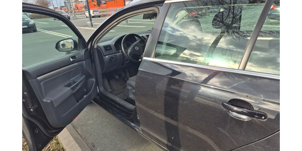 VW Golf 185.000 km 2.200 &euro; Hahnstatten 65623