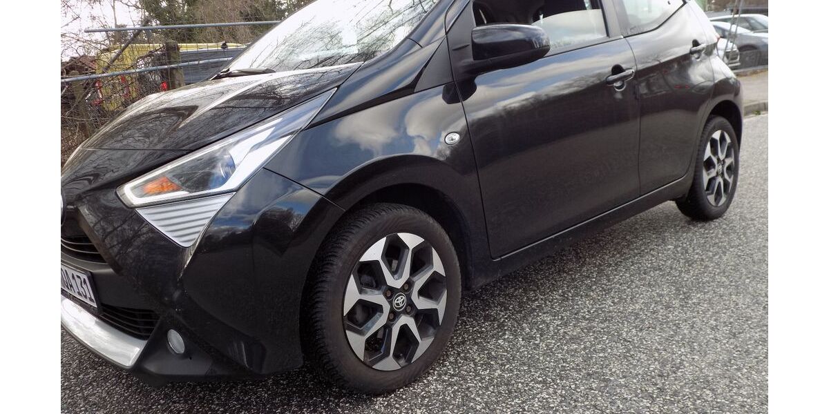 Toyota Aygo (X) 75.000 km 9.900 &euro; Hohenwestedt 24594