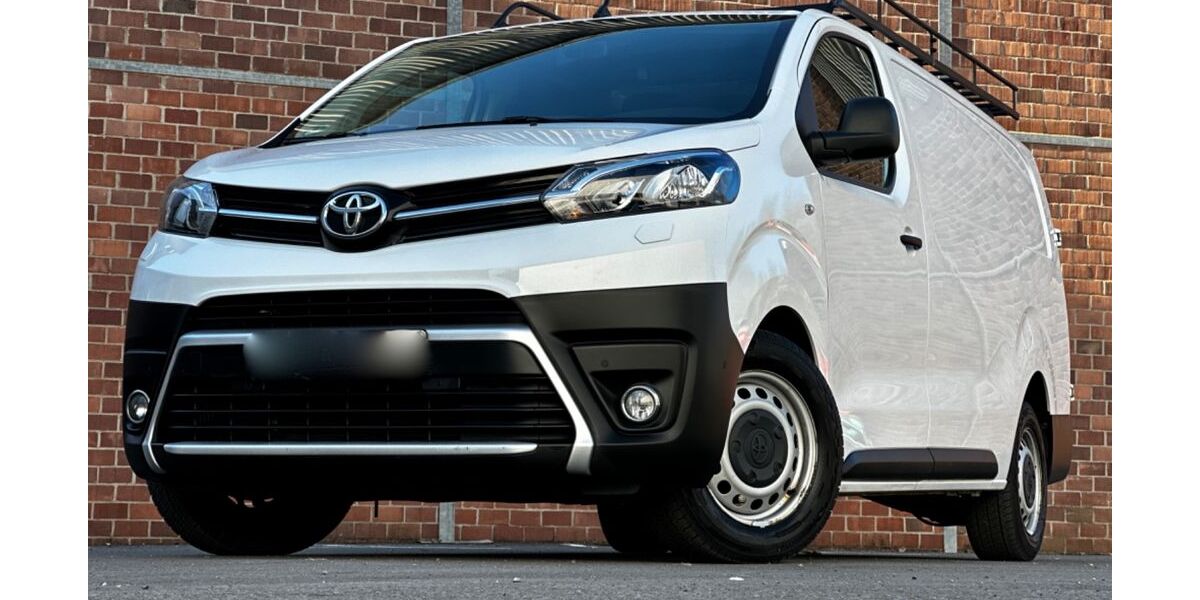 Toyota Proace (Verso) 131.000 km 13.931 &euro; Siegen 57072