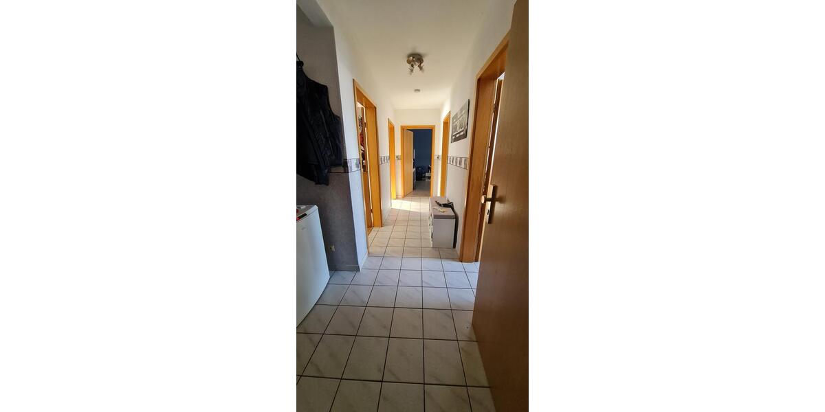 Helle 3-Zimmer- Wohnung m 1. Obergeschoss 3 zimmer