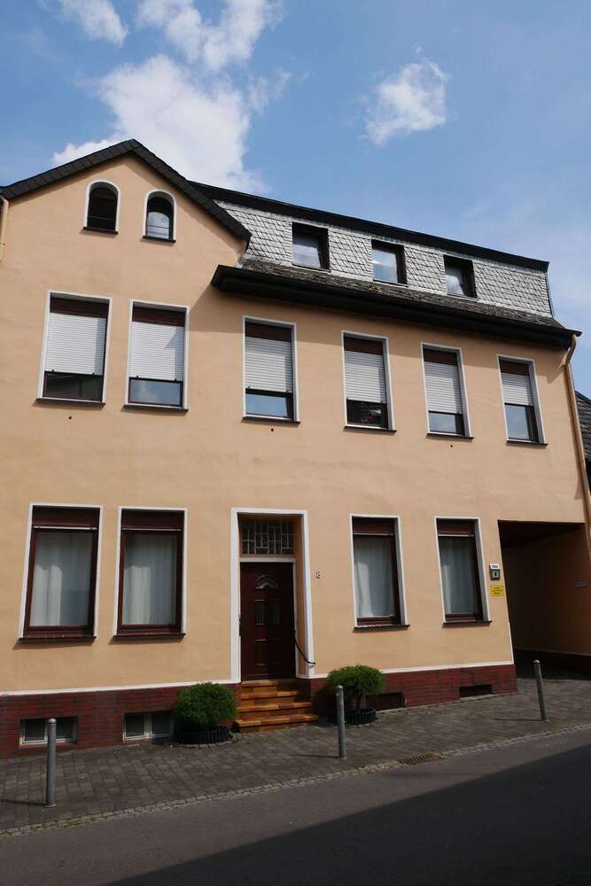 Haus zum Kaufen in Sinzig 490.000 € 277.09 m²