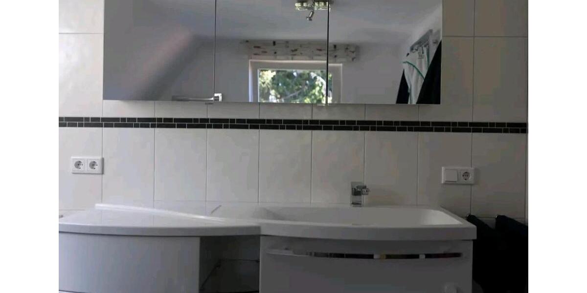 Maisonettenwohnung Trossingen - 5 Zimmer, 180 m&sup2;, 1.600&euro; | Angebot:25977683