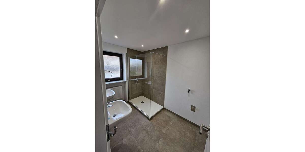 Etagenwohnung Cham - 5 Zimmer, 110 m&sup2;, 260.000&euro; | Angebot:25625571