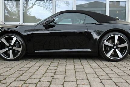 Porsche 992 6.000 km 148.950 &euro; Gauting bei Starnberg 82131