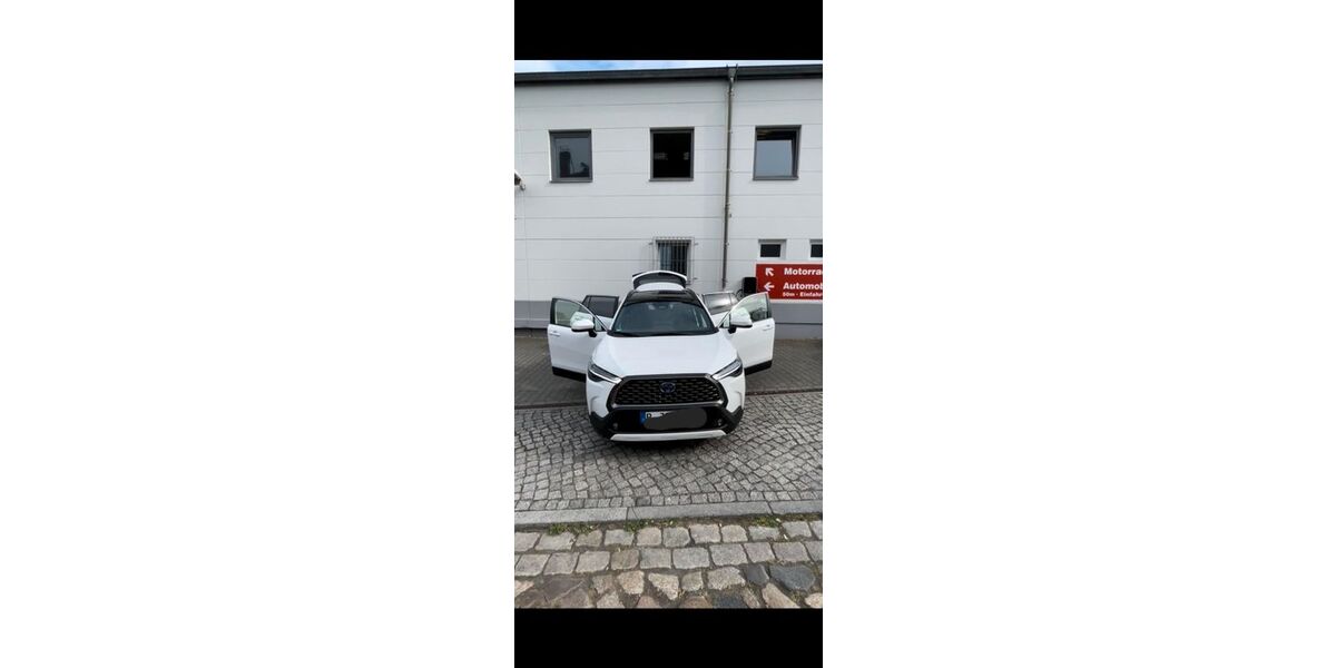 Toyota Corolla Cross 75.000 km 26.000 € Berlin 12435