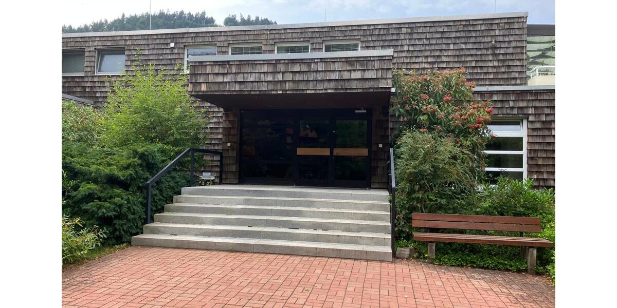 Zweizimmer Eigentumswohnung direkt am Kurpark in ruhiger Lage zimmer