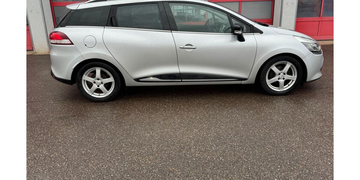 Renault Clio 96.600 km 8.650 &euro; Offenburg 77654