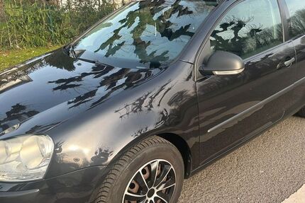 VW Golf 174.500 km 3.200 &euro; Königswinter 53639