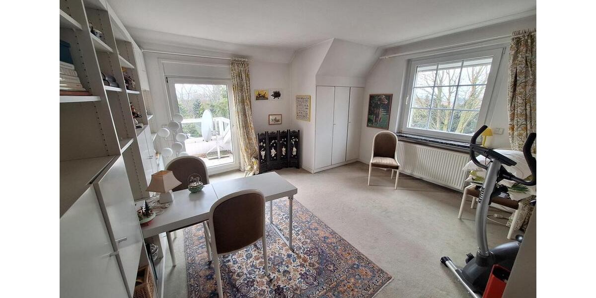 Einfamilienhaus Helmstedt - 10 Zimmer, 221 m&sup2;, 350.000&euro; | Angebot:27084827