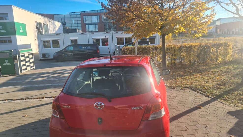 Toyota Yaris 143.000 km 2.000 € Augsburg 86153