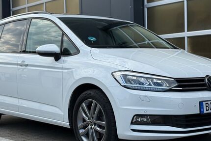 VW Touran 70.000 km 29.900 € Friedrichshafen 88045