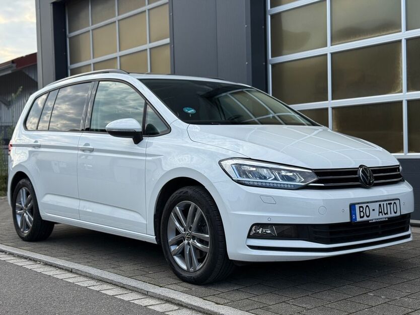VW Touran 70.000 km 29.900 € Friedrichshafen 88045