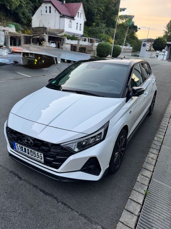 i20