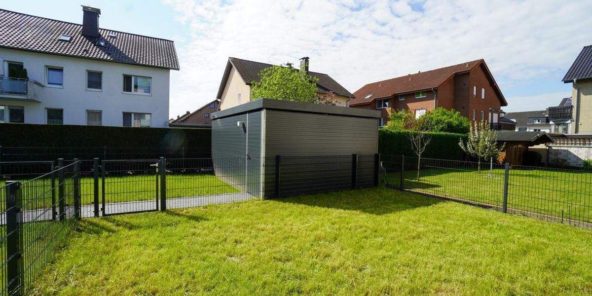 3-Zimmer-Erdgeschosswohnung mit Gartenanteil in Schloß NeuhausMastbruch, erst wenige Jahre alt 3 zimmer