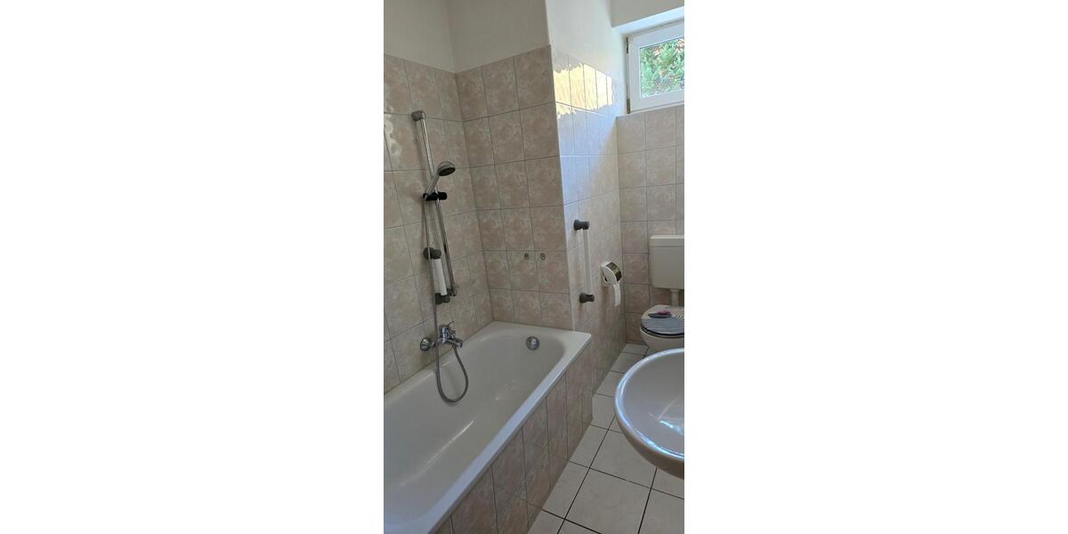 Erdgeschoßwohnung Burg Stargard - 1 Zimmer, 40 m&sup2;, 270&euro; | Angebot:26462282