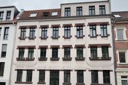 Mockau-Süd...Vermietete 2-Raum-Whg. mit Balkon + Einbauküche!