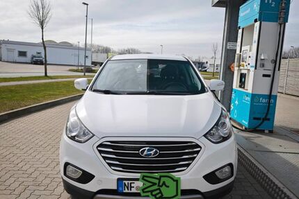 Hyundai ix35 94.000 km 5.699 &euro; Leck 25917