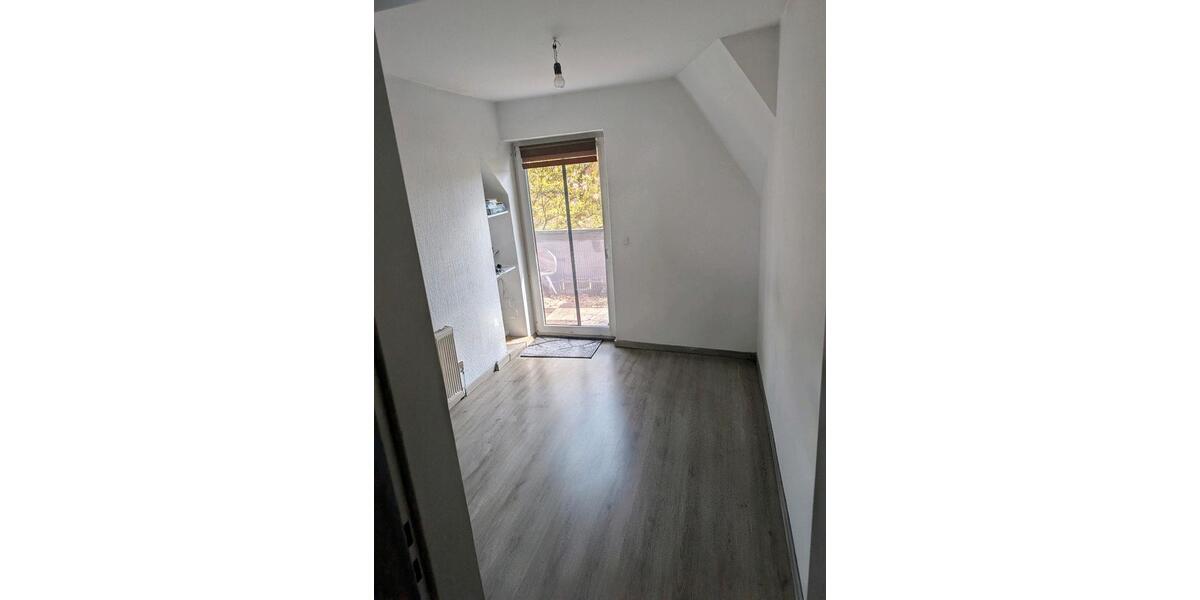 Dachgeschoßwohnung Martfeld - 4 Zimmer, 120 m&sup2;, 950&euro; | Angebot:25963592