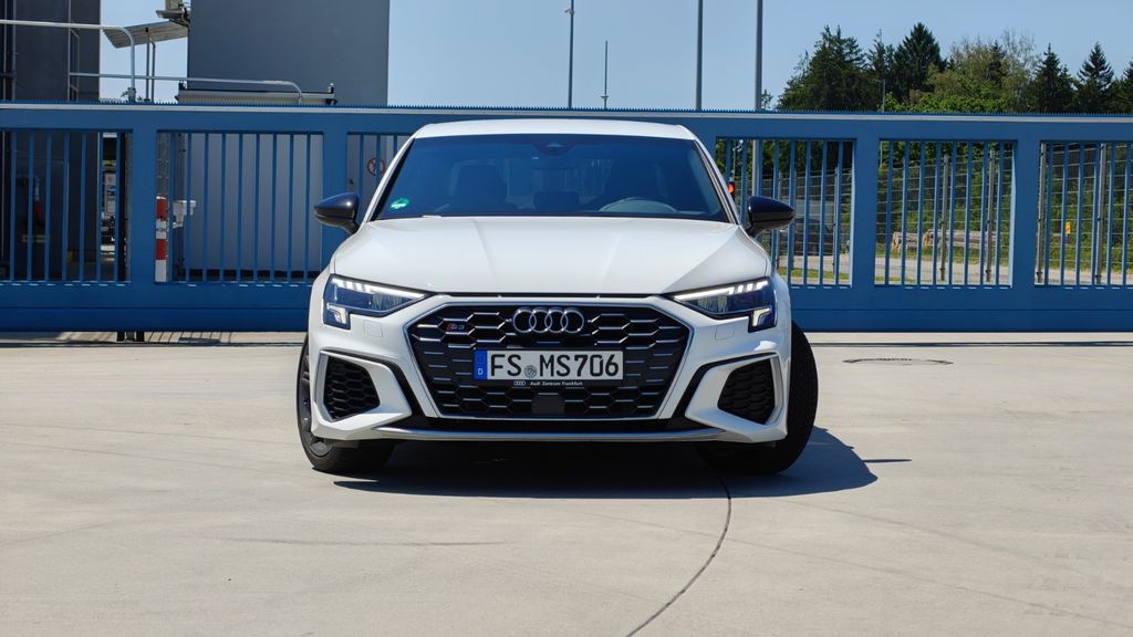 Audi S3 47.500 km 34.600 &euro; Au i.d. Hallertau 84072