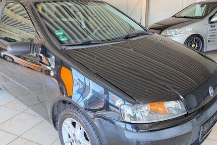 Fiat Punto 153.000 km 2.390 &euro; Ellhofen 74248