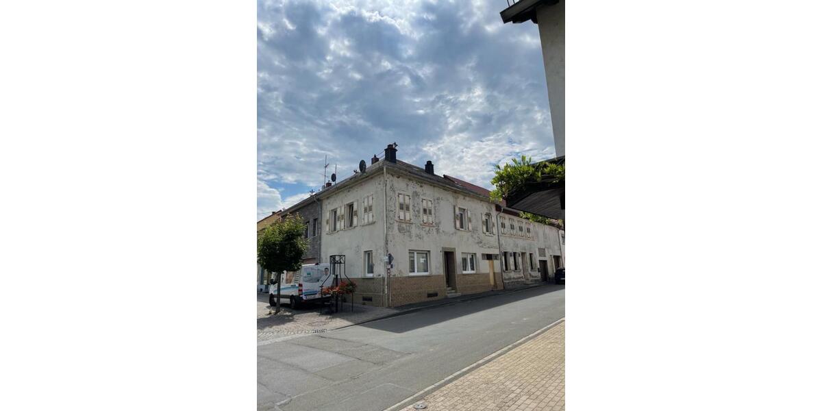 Einfamilienhaus mit Garage 8 zimmer