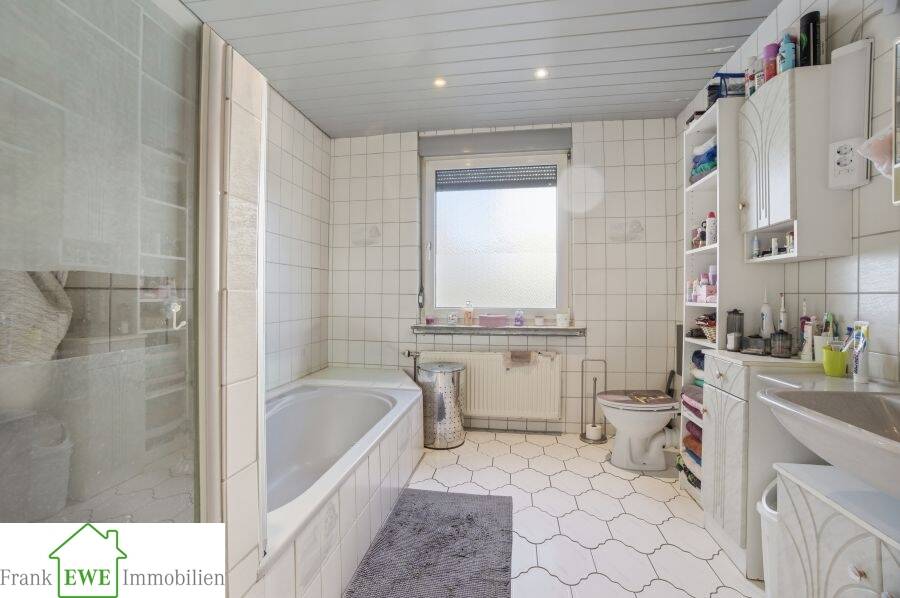 Mehrfamilienhaus, Wohnhaus Düsseldorf Hassels Hassels - 8 Zimmer, 230 m&sup2;, 759.000&euro; | Angebot:26363078